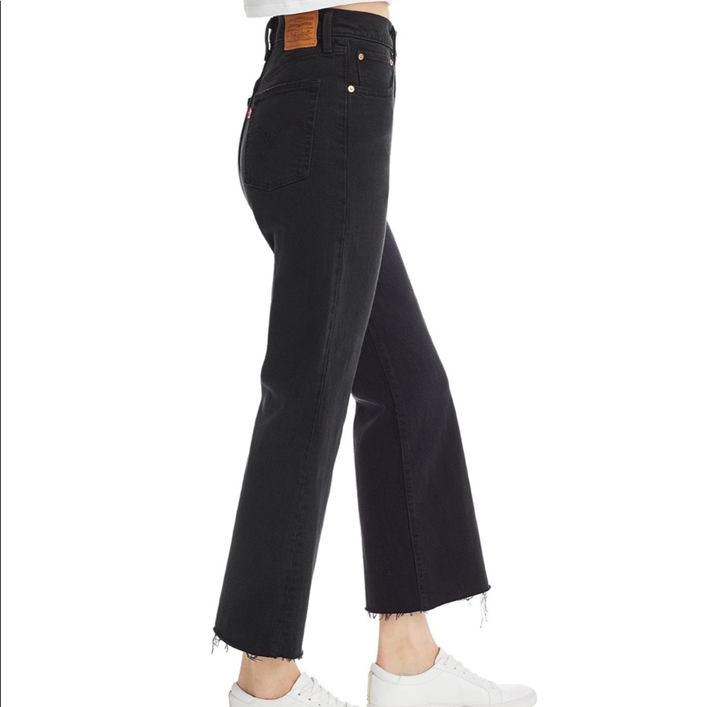 Levi’s Rib Cage Crop Flare Jeans - Picture 3 of 6